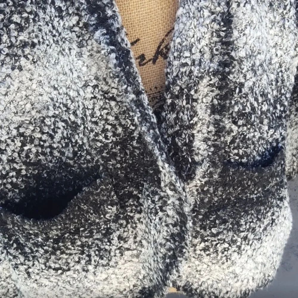 OO ECI cardigan  - Picture 6 of 7
